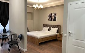 Deluxe Park Z Hotel